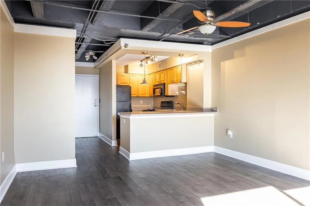 2479 Peachtree Road Ne Unit 1010, Atlanta, Georgia 30305, 1 Bedroom Bedrooms, 0 ,1 BathroomBathrooms,Residential,For Sale,2479 Peachtree Road Ne Unit 1010,7755131