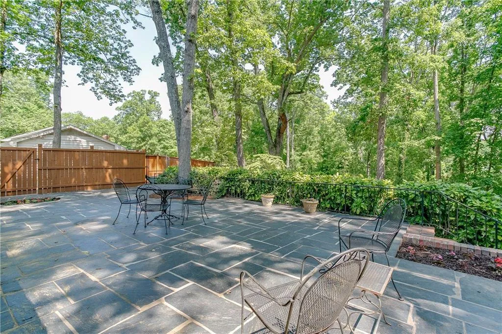 490 Heritage Way, Atlanta, Georgia 30328, 4 Bedrooms Bedrooms, ,3 BathroomsBathrooms,Residential,Sold,490 Heritage Way,6012603