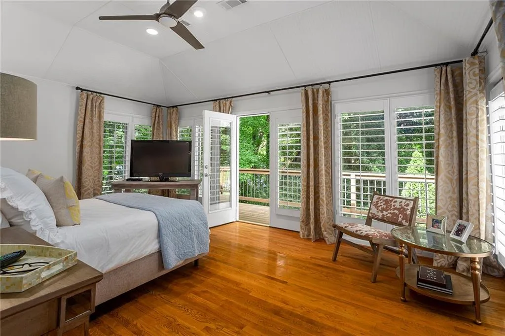 6385 Riverside Drive Nw, Sandy Springs, Georgia 30328, 5 Bedrooms Bedrooms, ,3 BathroomsBathrooms,Residential,Sold,6385 Riverside Drive Nw,7084885