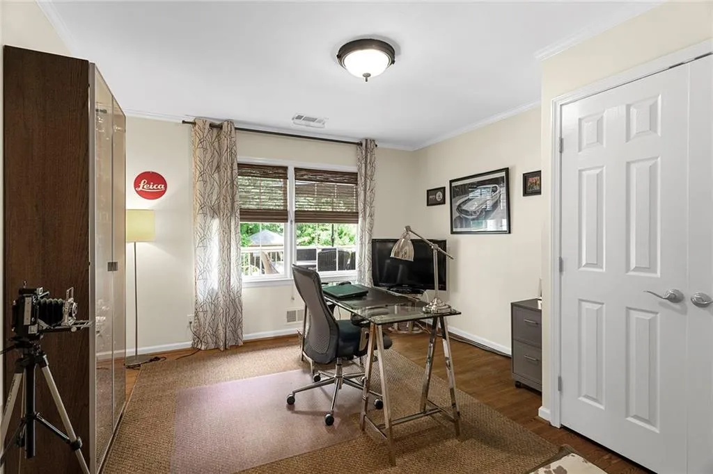 6385 Riverside Drive Nw, Sandy Springs, Georgia 30328, 5 Bedrooms Bedrooms, ,3 BathroomsBathrooms,Residential,Sold,6385 Riverside Drive Nw,7084885