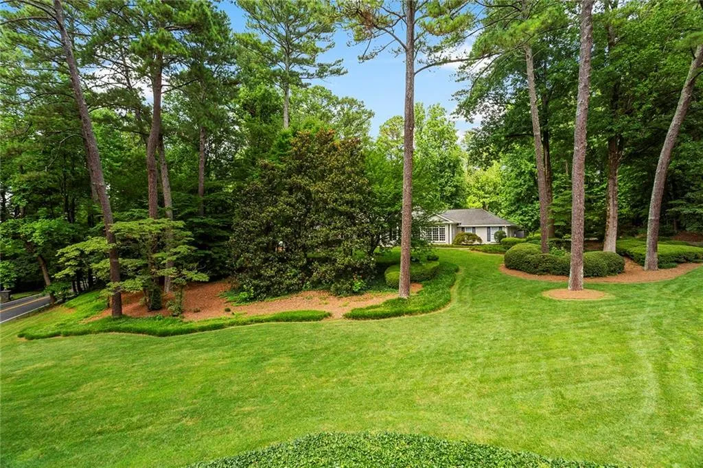 6385 Riverside Drive Nw, Sandy Springs, Georgia 30328, 5 Bedrooms Bedrooms, ,3 BathroomsBathrooms,Residential,Sold,6385 Riverside Drive Nw,7084885