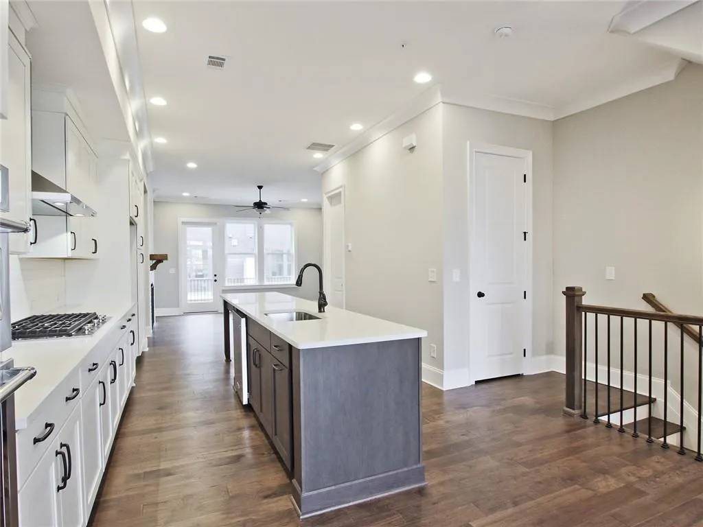 6682 Sterling Drive Unit 665, Sandy Springs, Georgia 30328, 3 Bedrooms Bedrooms, ,3 BathroomsBathrooms,Residential,Sold,6682 Sterling Drive Unit 665,6897991