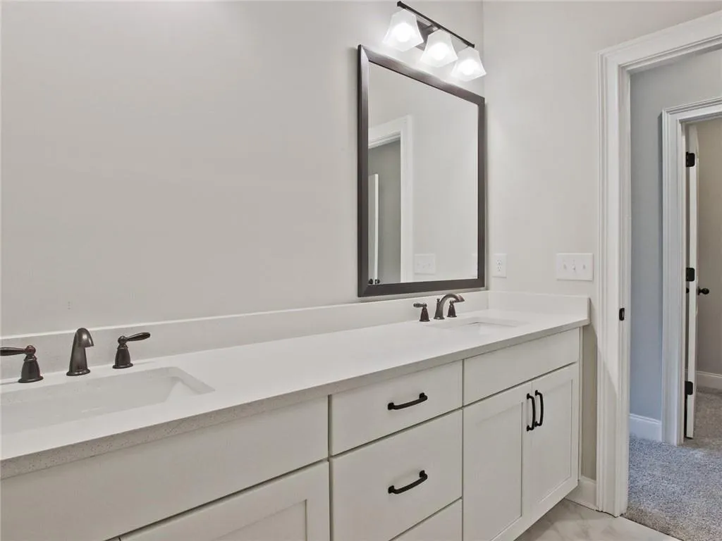 6682 Sterling Drive Unit 665, Sandy Springs, Georgia 30328, 3 Bedrooms Bedrooms, ,3 BathroomsBathrooms,Residential,Sold,6682 Sterling Drive Unit 665,6897991