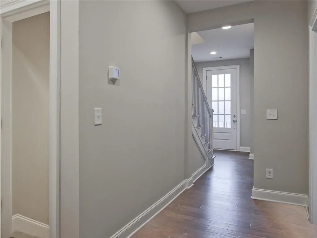 6682 Sterling Drive Unit 665, Sandy Springs, Georgia 30328, 3 Bedrooms Bedrooms, ,3 BathroomsBathrooms,Residential,Sold,6682 Sterling Drive Unit 665,6897991