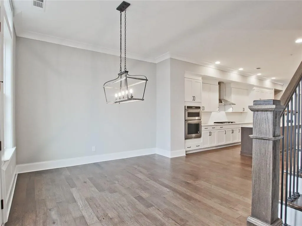 6682 Sterling Drive Unit 665, Sandy Springs, Georgia 30328, 3 Bedrooms Bedrooms, ,3 BathroomsBathrooms,Residential,Sold,6682 Sterling Drive Unit 665,6897991