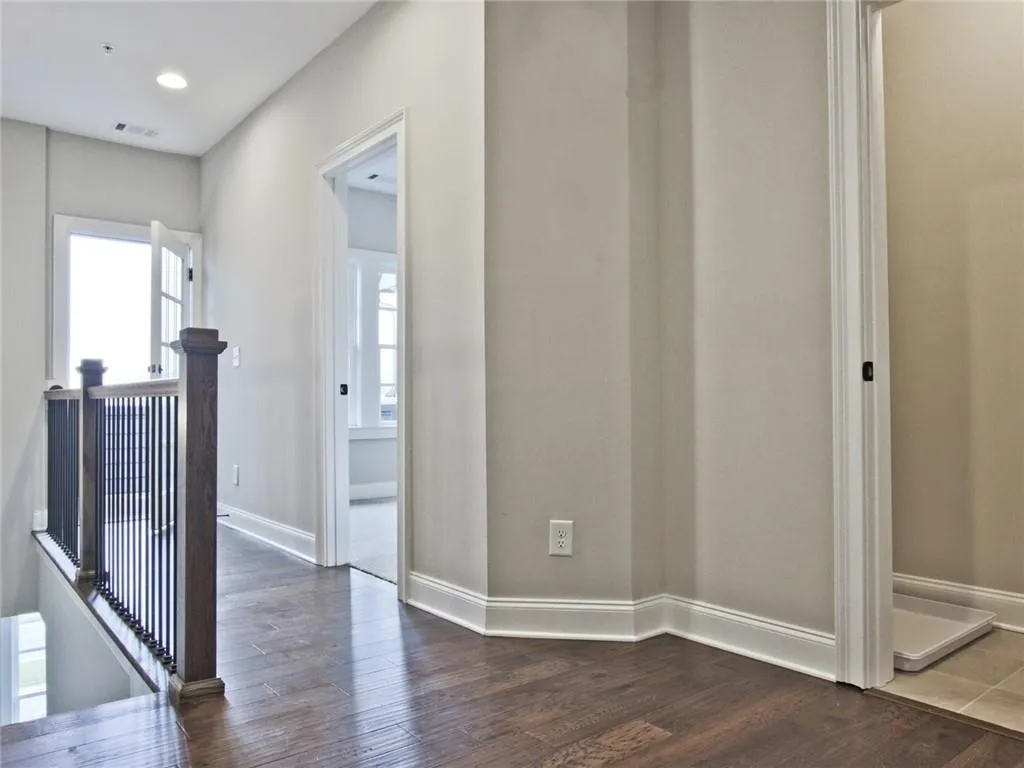 6682 Sterling Drive Unit 665, Sandy Springs, Georgia 30328, 3 Bedrooms Bedrooms, ,3 BathroomsBathrooms,Residential,Sold,6682 Sterling Drive Unit 665,6897991