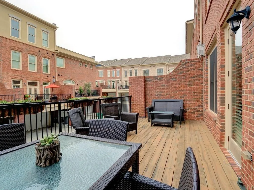 1110 River Vista Drive, Atlanta, Georgia 30339, 3 Bedrooms Bedrooms, ,3 BathroomsBathrooms,Residential,Sold,1110 River Vista Drive,5841855