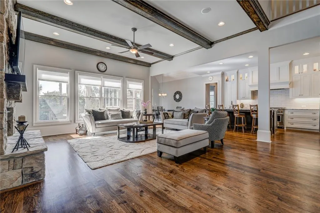 535 Belada Boulevard, Sandy Springs, Georgia 30342, 6 Bedrooms Bedrooms, ,6 BathroomsBathrooms,Residential,Sold,535 Belada Boulevard,6835258