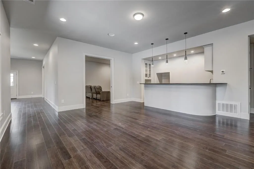 535 Belada Boulevard, Sandy Springs, Georgia 30342, 6 Bedrooms Bedrooms, ,6 BathroomsBathrooms,Residential,Sold,535 Belada Boulevard,6835258