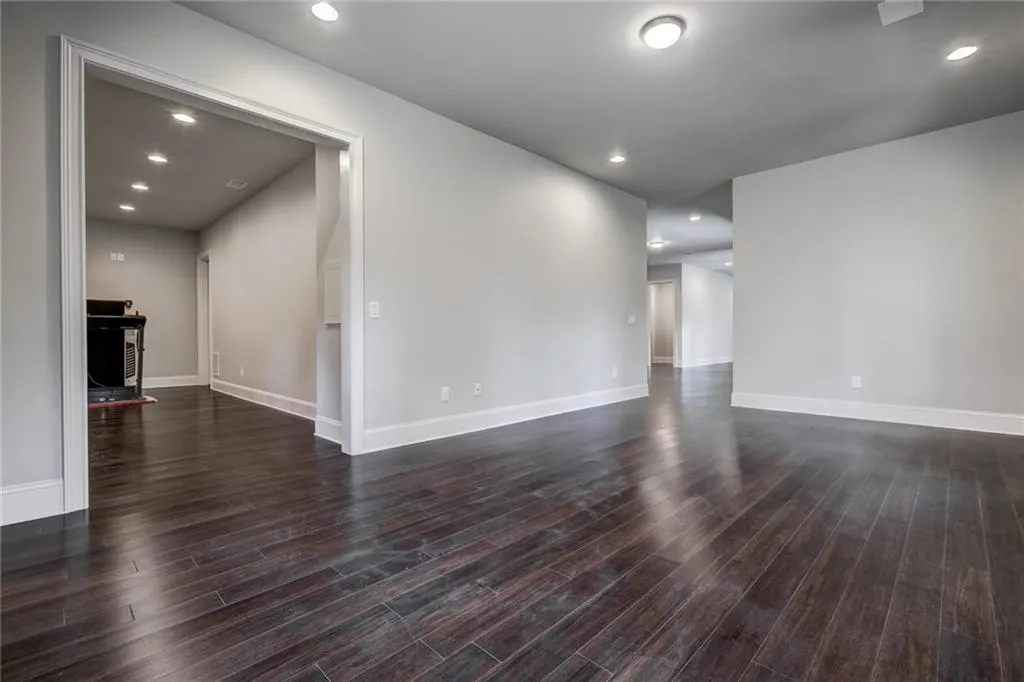 535 Belada Boulevard, Sandy Springs, Georgia 30342, 6 Bedrooms Bedrooms, ,6 BathroomsBathrooms,Residential,Sold,535 Belada Boulevard,6835258