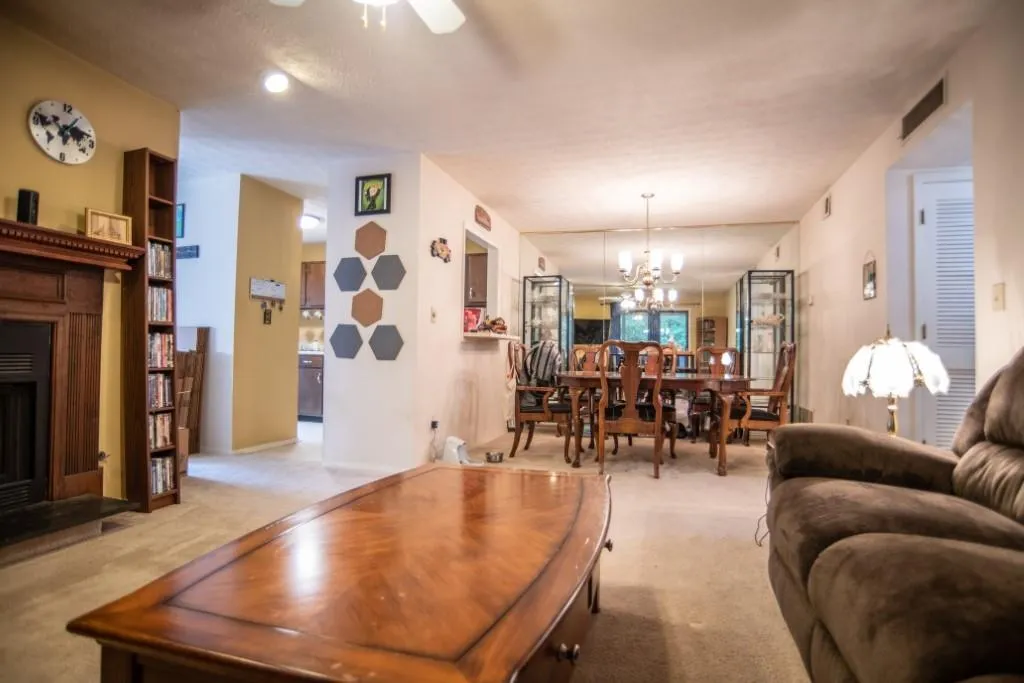 809 Woodcliff Drive, Sandy Springs, Georgia 30350, 2 Bedrooms Bedrooms, ,1 BathroomBathrooms,Residential,Sold,809 Woodcliff Drive,6949766