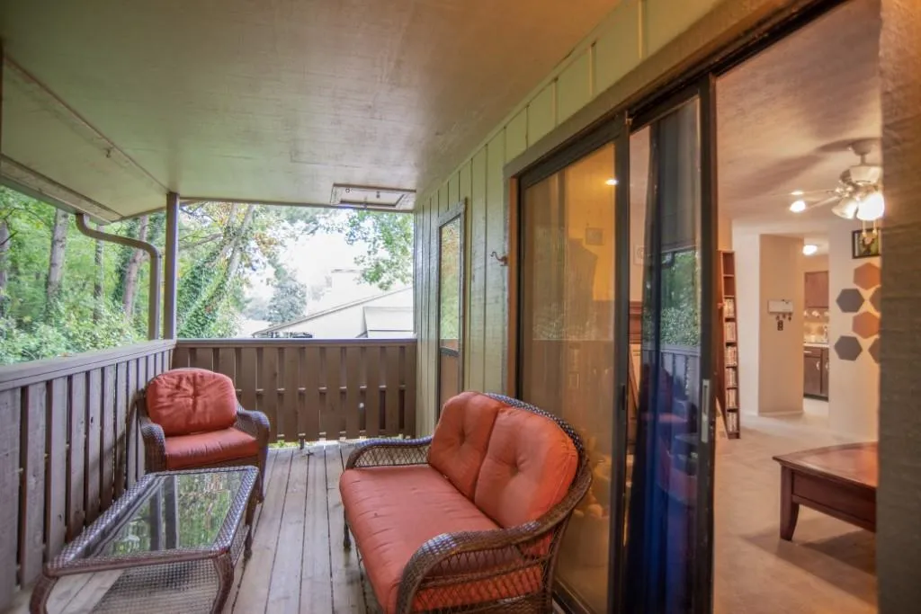 809 Woodcliff Drive, Sandy Springs, Georgia 30350, 2 Bedrooms Bedrooms, ,1 BathroomBathrooms,Residential,Sold,809 Woodcliff Drive,6949766