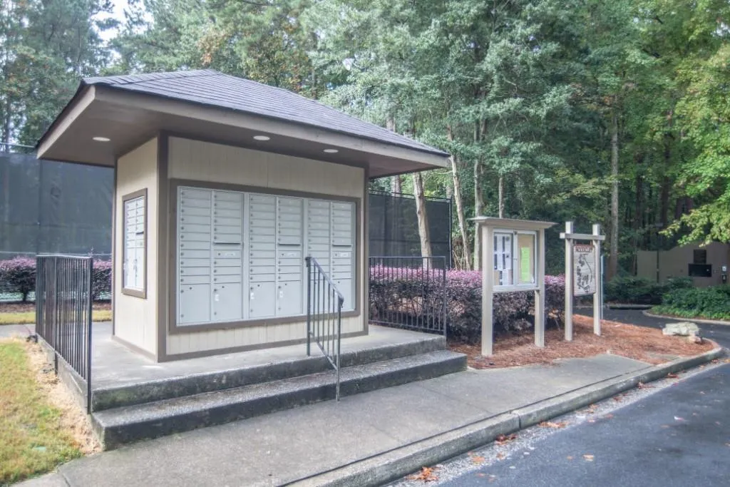 809 Woodcliff Drive, Sandy Springs, Georgia 30350, 2 Bedrooms Bedrooms, ,1 BathroomBathrooms,Residential,Sold,809 Woodcliff Drive,6949766