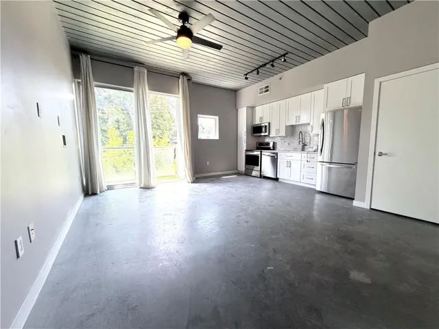 620 Glen Iris Drive Ne Unit 317, Atlanta, Georgia 30308