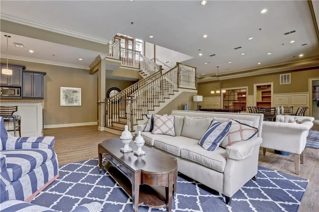 5580 Glenridge Park Unit 5580, Atlanta, Georgia 30342, 2 Bedrooms Bedrooms, ,2 BathroomsBathrooms,Residential,Sold,5580 Glenridge Park Unit 5580,5866989