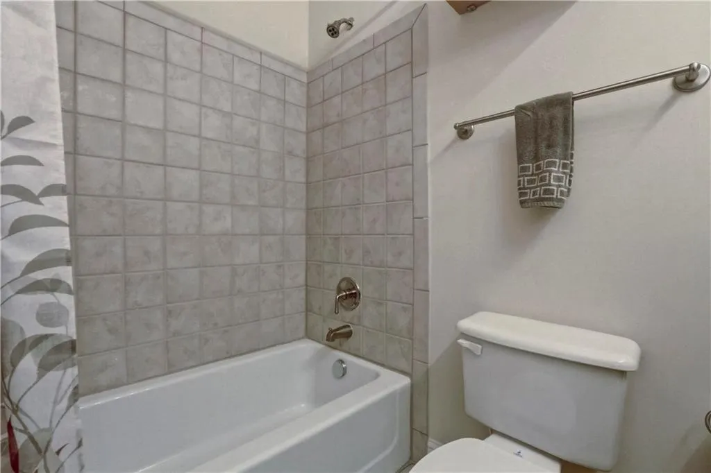 5580 Glenridge Park Unit 5580, Atlanta, Georgia 30342, 2 Bedrooms Bedrooms, ,2 BathroomsBathrooms,Residential,Sold,5580 Glenridge Park Unit 5580,5866989