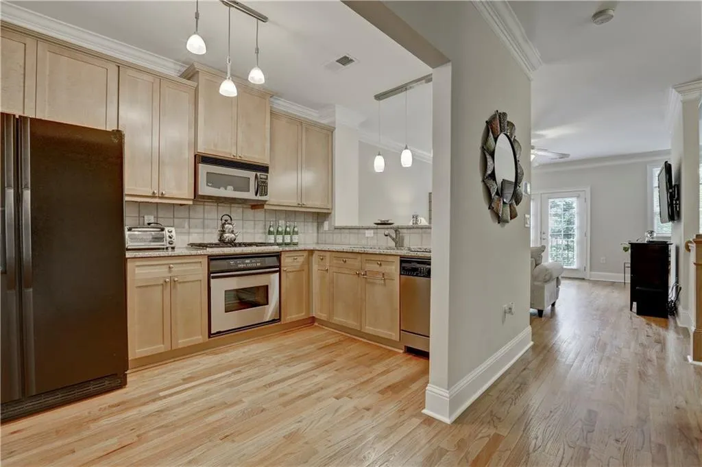 5580 Glenridge Park Unit 5580, Atlanta, Georgia 30342, 2 Bedrooms Bedrooms, ,2 BathroomsBathrooms,Residential,Sold,5580 Glenridge Park Unit 5580,5866989