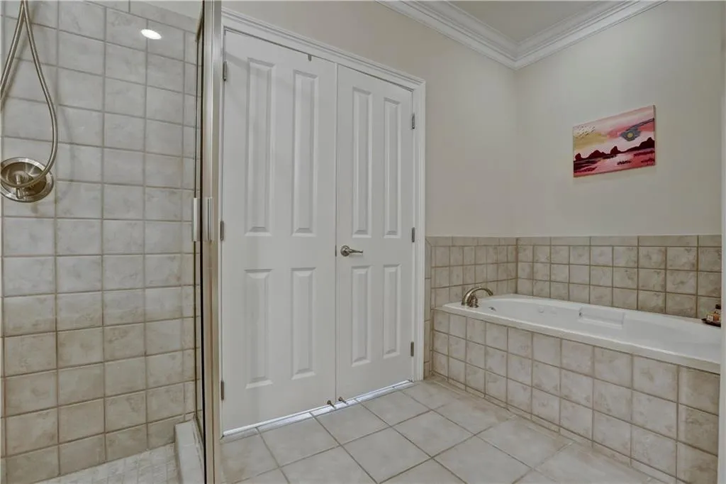 5580 Glenridge Park Unit 5580, Atlanta, Georgia 30342, 2 Bedrooms Bedrooms, ,2 BathroomsBathrooms,Residential,Sold,5580 Glenridge Park Unit 5580,5866989