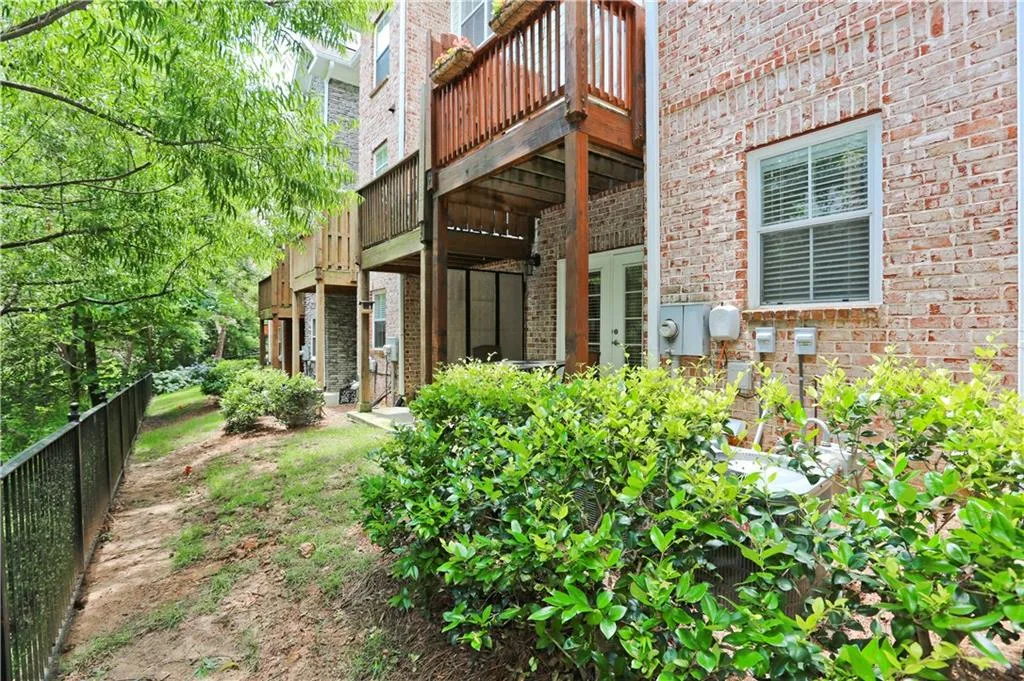5580 Glenridge Park Unit 5580, Atlanta, Georgia 30342, 2 Bedrooms Bedrooms, ,2 BathroomsBathrooms,Residential,Sold,5580 Glenridge Park Unit 5580,5866989