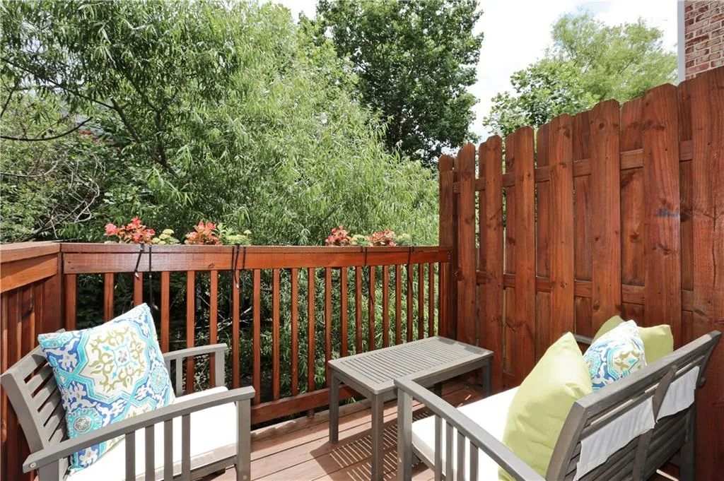 5580 Glenridge Park Unit 5580, Atlanta, Georgia 30342, 2 Bedrooms Bedrooms, ,2 BathroomsBathrooms,Residential,Sold,5580 Glenridge Park Unit 5580,5866989