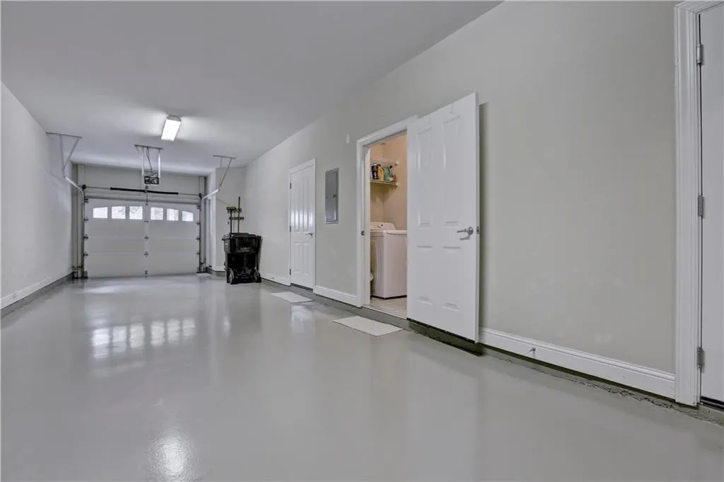 5580 Glenridge Park Unit 5580, Atlanta, Georgia 30342, 2 Bedrooms Bedrooms, ,2 BathroomsBathrooms,Residential,Sold,5580 Glenridge Park Unit 5580,5866989