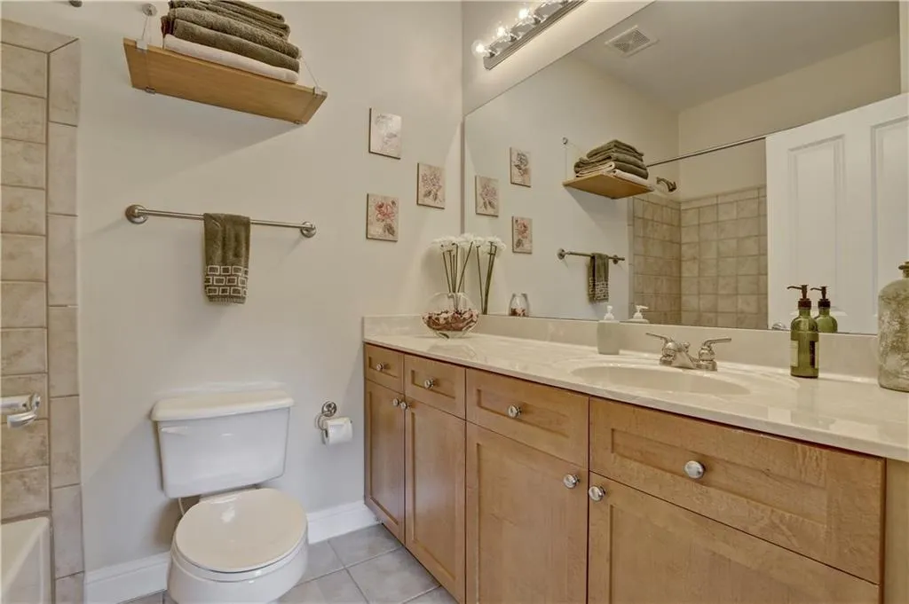 5580 Glenridge Park Unit 5580, Atlanta, Georgia 30342, 2 Bedrooms Bedrooms, ,2 BathroomsBathrooms,Residential,Sold,5580 Glenridge Park Unit 5580,5866989