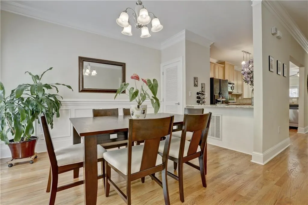 5580 Glenridge Park Unit 5580, Atlanta, Georgia 30342, 2 Bedrooms Bedrooms, ,2 BathroomsBathrooms,Residential,Sold,5580 Glenridge Park Unit 5580,5866989