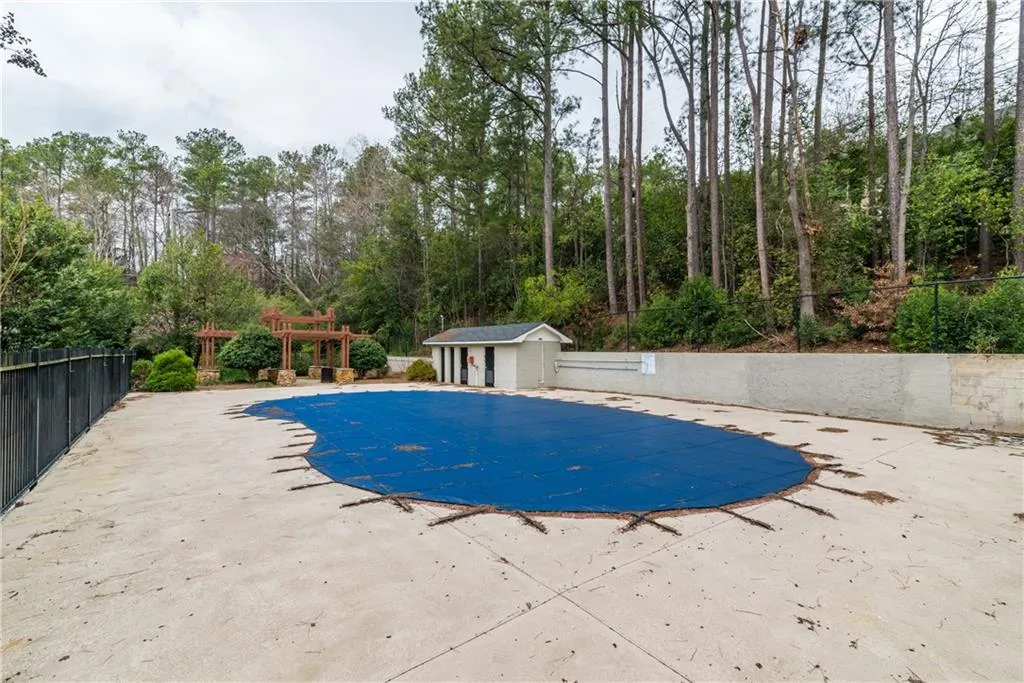 6940 Roswell Road Unit 19c, Atlanta, Georgia 30328, 2 Bedrooms Bedrooms, ,1 BathroomBathrooms,Residential,Sold,6940 Roswell Road Unit 19c,5817351