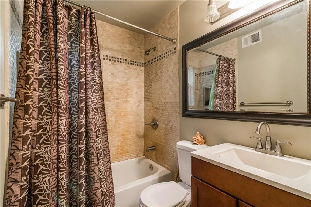 6940 Roswell Road Unit 19c, Atlanta, Georgia 30328, 2 Bedrooms Bedrooms, ,1 BathroomBathrooms,Residential,Sold,6940 Roswell Road Unit 19c,5817351