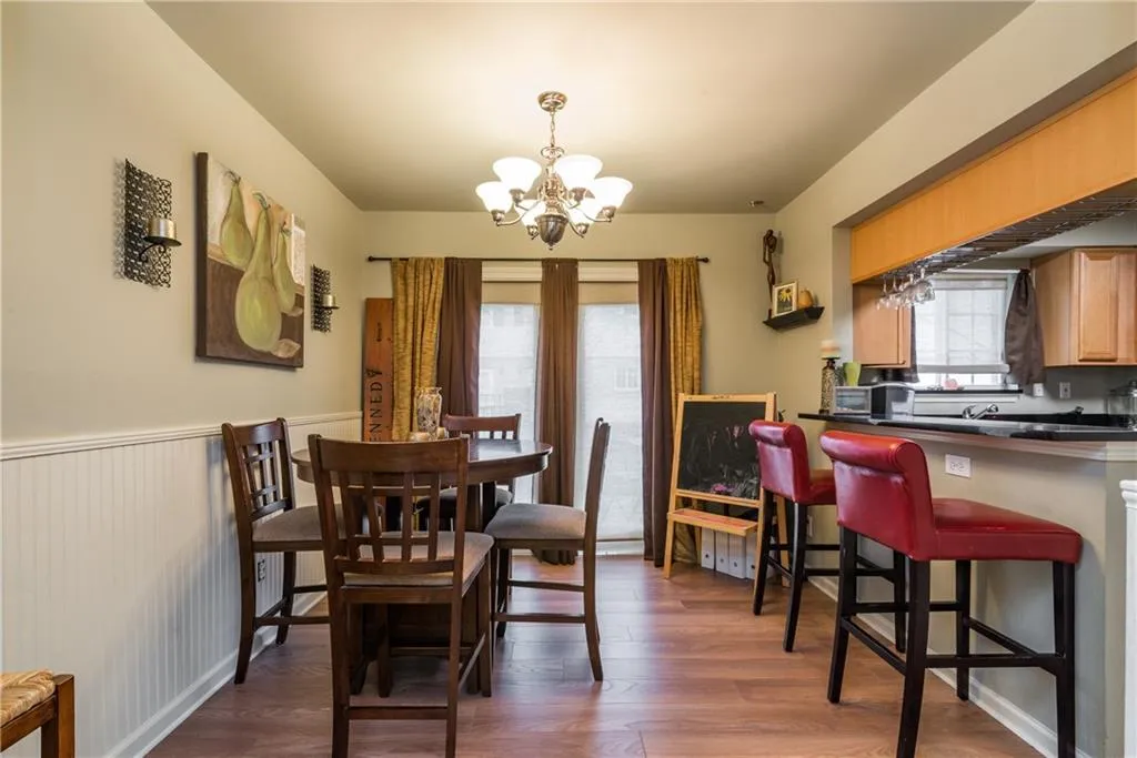 6940 Roswell Road Unit 19c, Atlanta, Georgia 30328, 2 Bedrooms Bedrooms, ,1 BathroomBathrooms,Residential,Sold,6940 Roswell Road Unit 19c,5817351