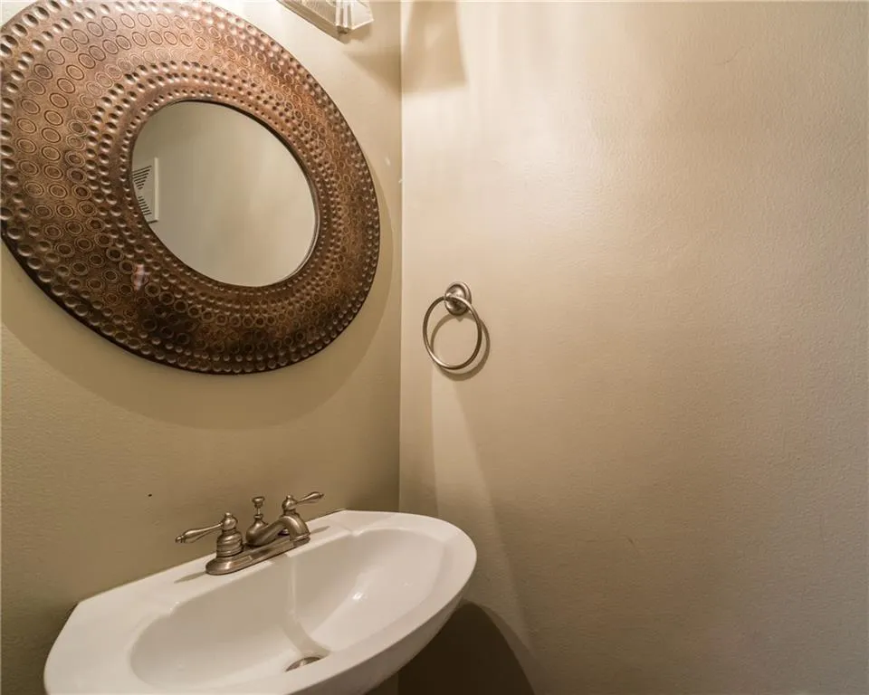 6940 Roswell Road Unit 19c, Atlanta, Georgia 30328, 2 Bedrooms Bedrooms, ,1 BathroomBathrooms,Residential,Sold,6940 Roswell Road Unit 19c,5817351