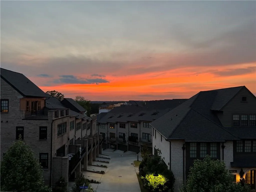 6637 Cadence Boulevard, Atlanta, Georgia 30328, 4 Bedrooms Bedrooms, ,4 BathroomsBathrooms,Residential,Sold,6637 Cadence Boulevard,7050117