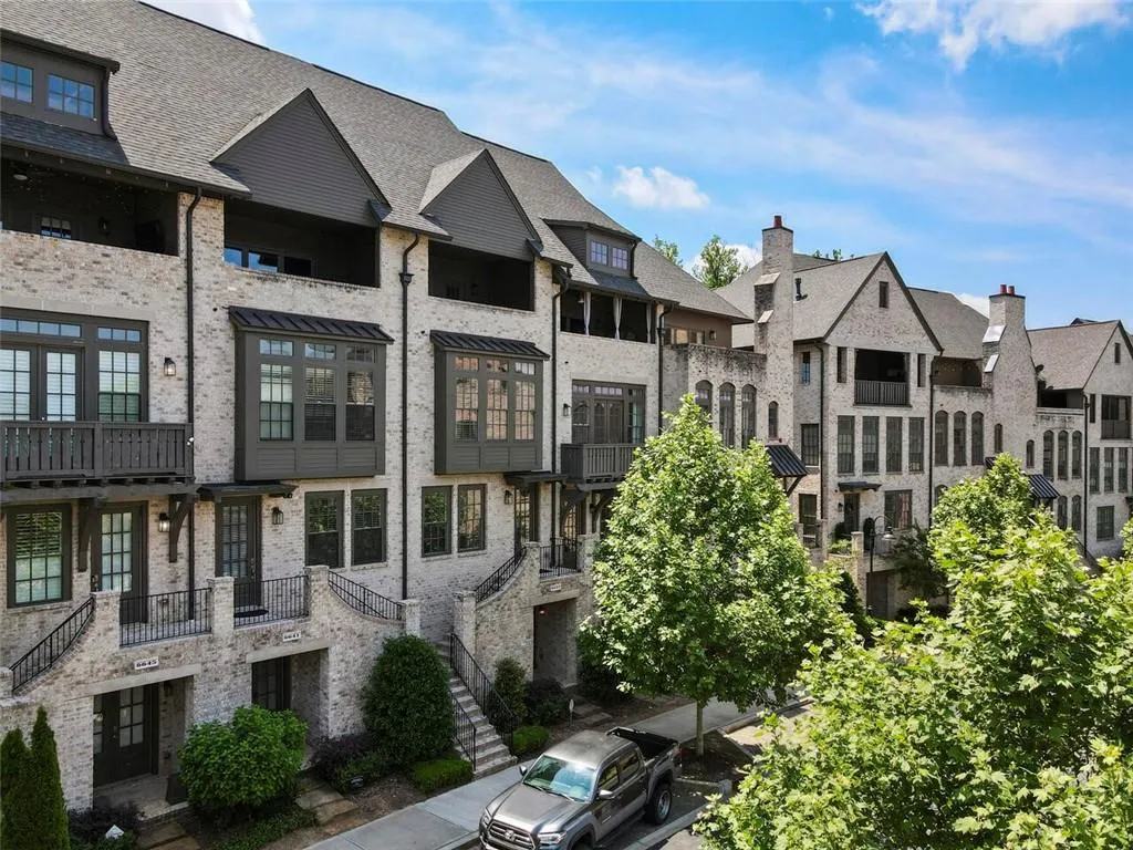 6637 Cadence Boulevard, Atlanta, Georgia 30328, 4 Bedrooms Bedrooms, ,4 BathroomsBathrooms,Residential,Sold,6637 Cadence Boulevard,7050117