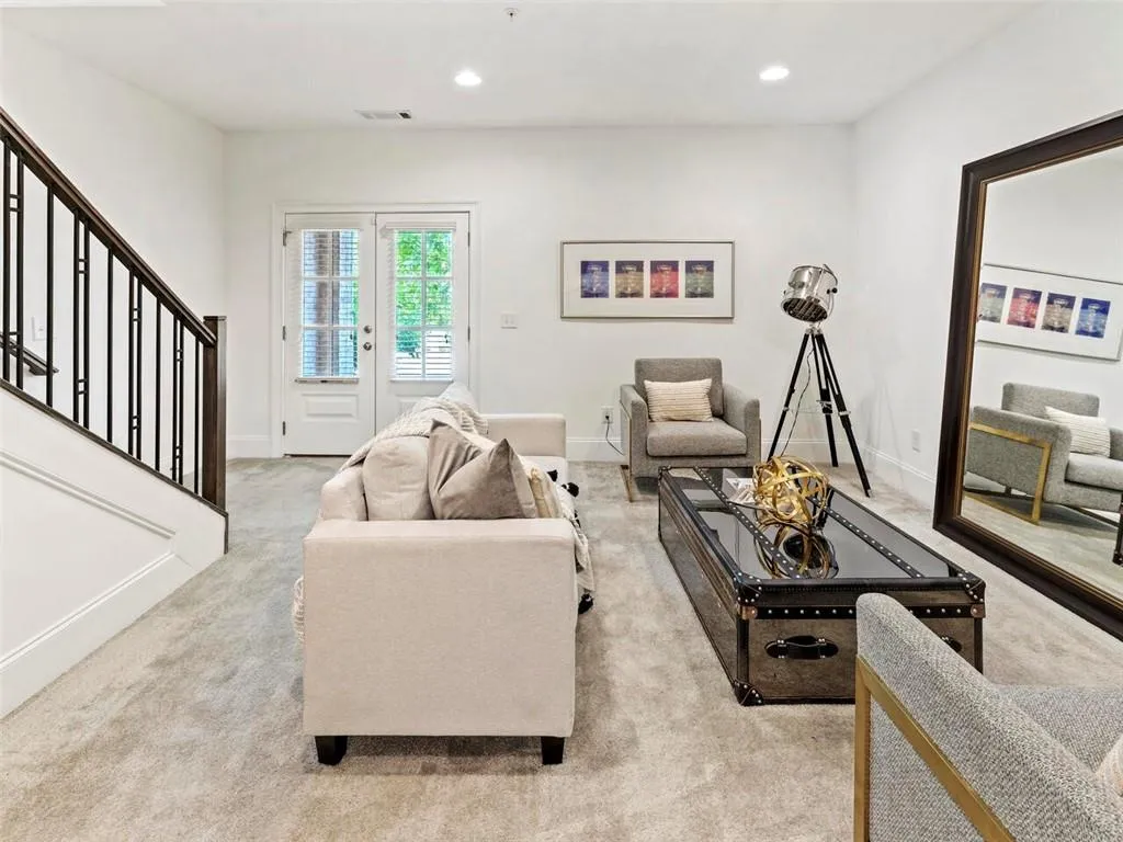 6637 Cadence Boulevard, Atlanta, Georgia 30328, 4 Bedrooms Bedrooms, ,4 BathroomsBathrooms,Residential,Sold,6637 Cadence Boulevard,7050117