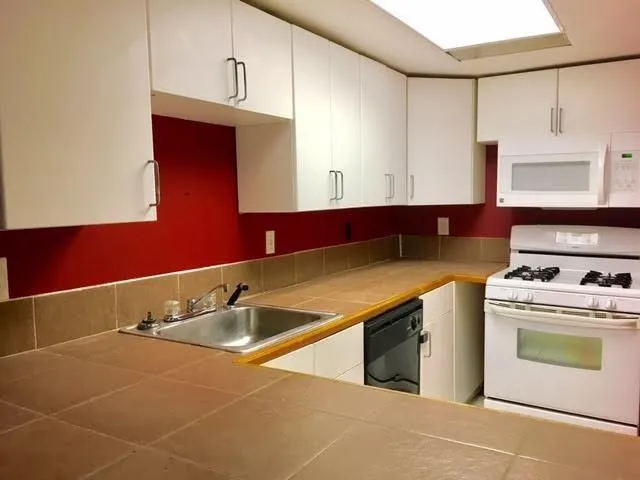 559 Northridge Crossing Drive, Sandy Springs, Georgia 30350, 3 Bedrooms Bedrooms, ,3 BathroomsBathrooms,Residential,Sold,559 Northridge Crossing Drive,5831445