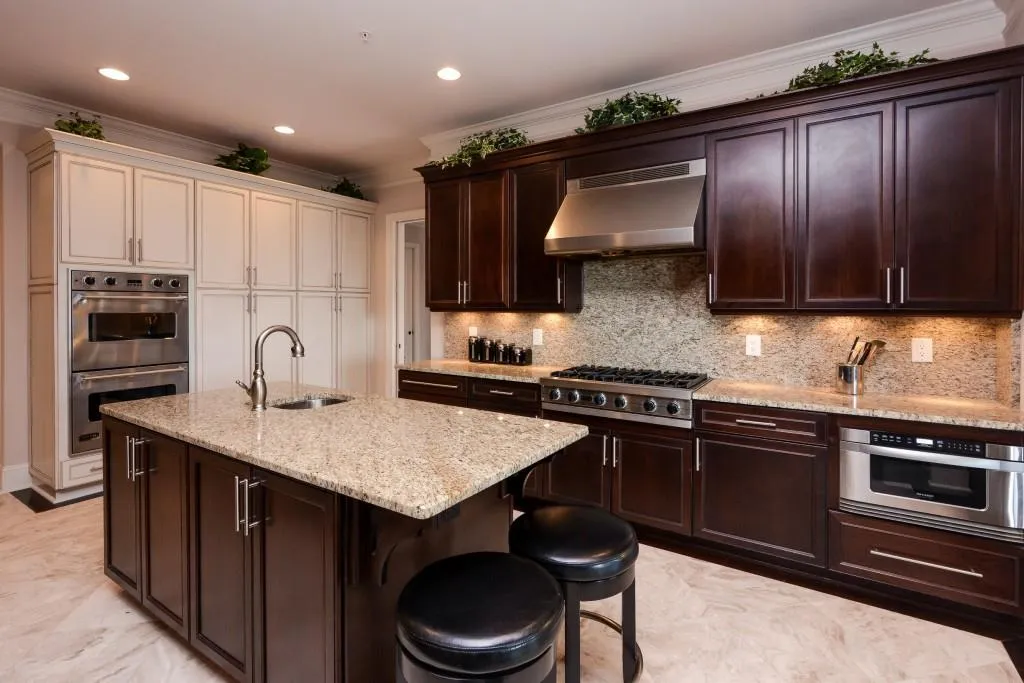 6060 City Walk Lane Unit 302, Atlanta, Georgia 30328, 3 Bedrooms Bedrooms, ,3 BathroomsBathrooms,Residential,Sold,6060 City Walk Lane Unit 302,5690149