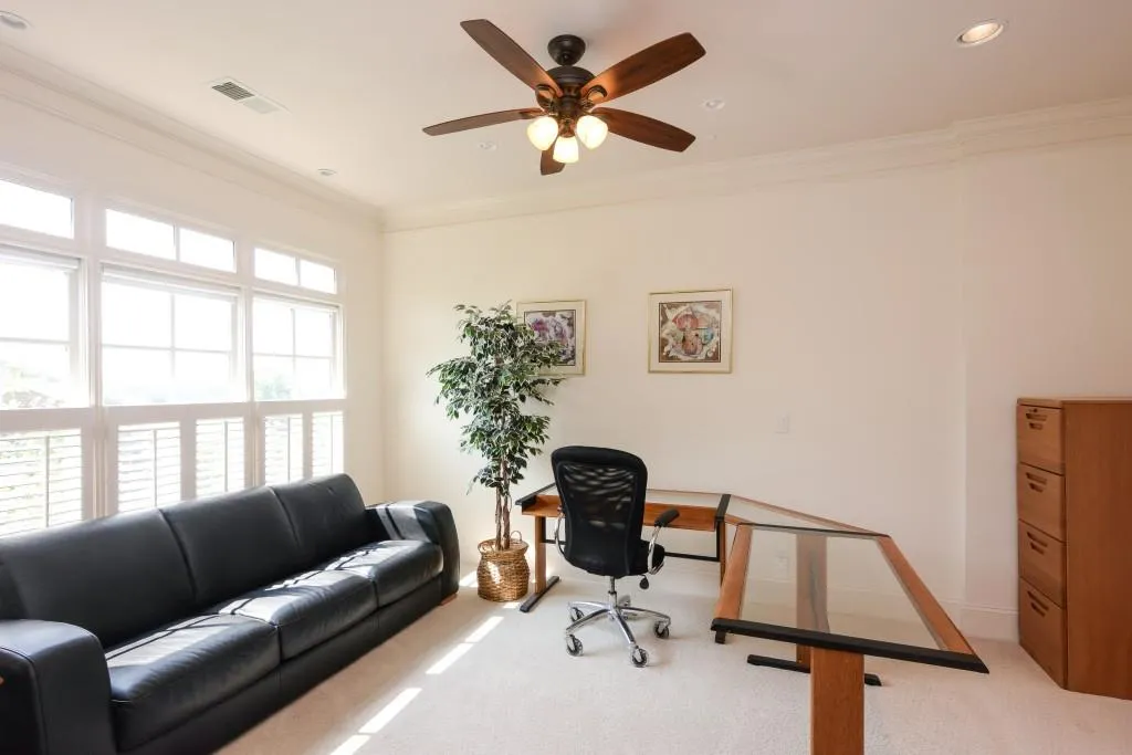 6060 City Walk Lane Unit 302, Atlanta, Georgia 30328, 3 Bedrooms Bedrooms, ,3 BathroomsBathrooms,Residential,Sold,6060 City Walk Lane Unit 302,5690149