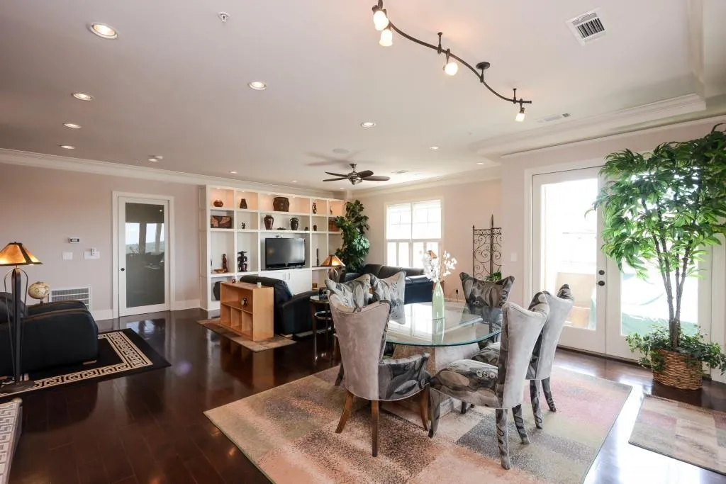 6060 City Walk Lane Unit 302, Atlanta, Georgia 30328, 3 Bedrooms Bedrooms, ,3 BathroomsBathrooms,Residential,Sold,6060 City Walk Lane Unit 302,5690149