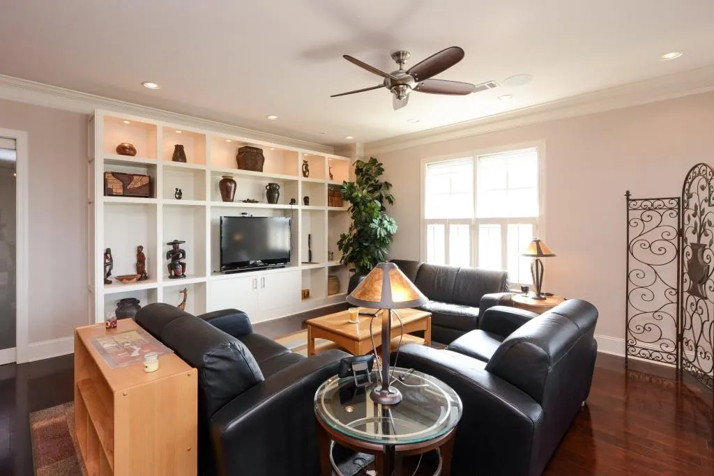 6060 City Walk Lane Unit 302, Atlanta, Georgia 30328, 3 Bedrooms Bedrooms, ,3 BathroomsBathrooms,Residential,Sold,6060 City Walk Lane Unit 302,5690149