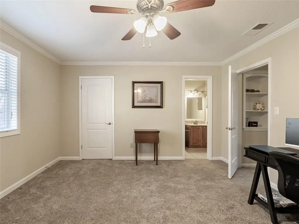 6900 Roswell Road Unit L10, Atlanta, Georgia 30328, 2 Bedrooms Bedrooms, ,2 BathroomsBathrooms,Residential,Sold,6900 Roswell Road Unit L10,6116053