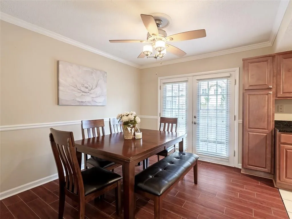 6900 Roswell Road Unit L10, Atlanta, Georgia 30328, 2 Bedrooms Bedrooms, ,2 BathroomsBathrooms,Residential,Sold,6900 Roswell Road Unit L10,6116053