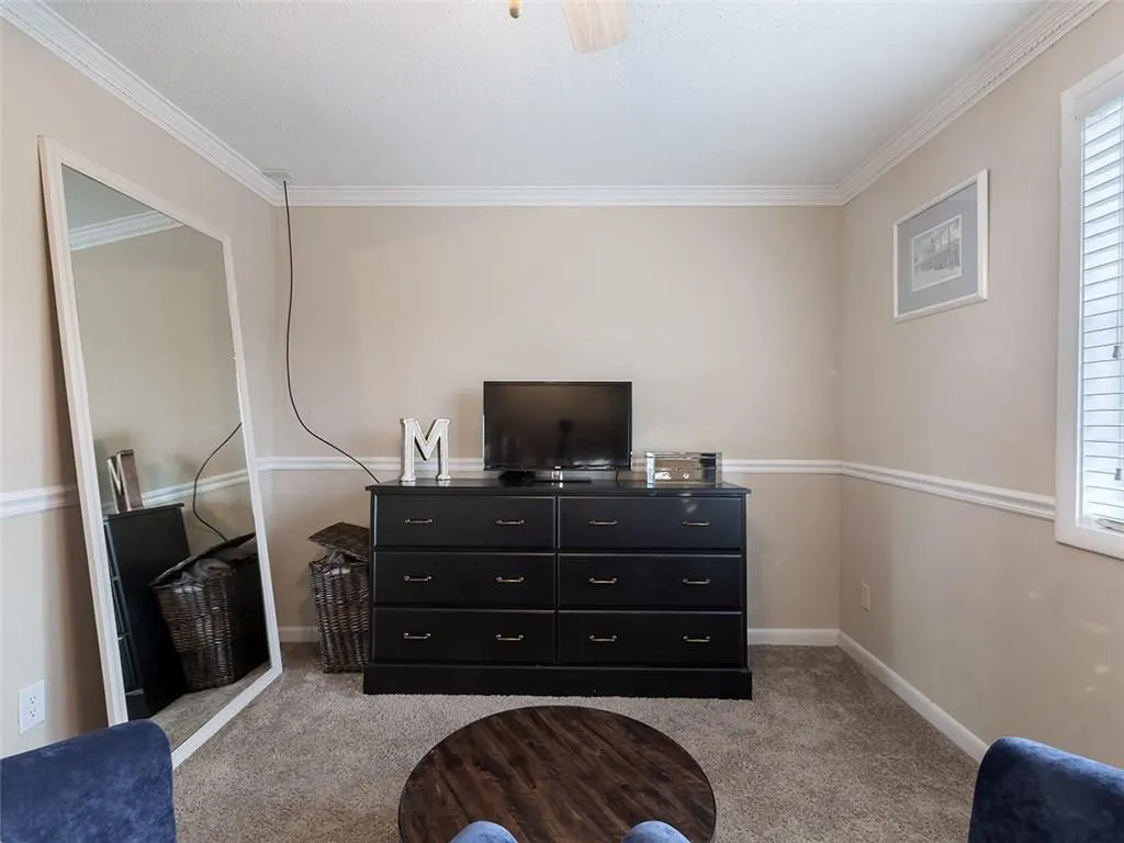 6900 Roswell Road Unit L10, Atlanta, Georgia 30328, 2 Bedrooms Bedrooms, ,2 BathroomsBathrooms,Residential,Sold,6900 Roswell Road Unit L10,6116053
