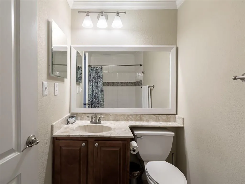6900 Roswell Road Unit L10, Atlanta, Georgia 30328, 2 Bedrooms Bedrooms, ,2 BathroomsBathrooms,Residential,Sold,6900 Roswell Road Unit L10,6116053