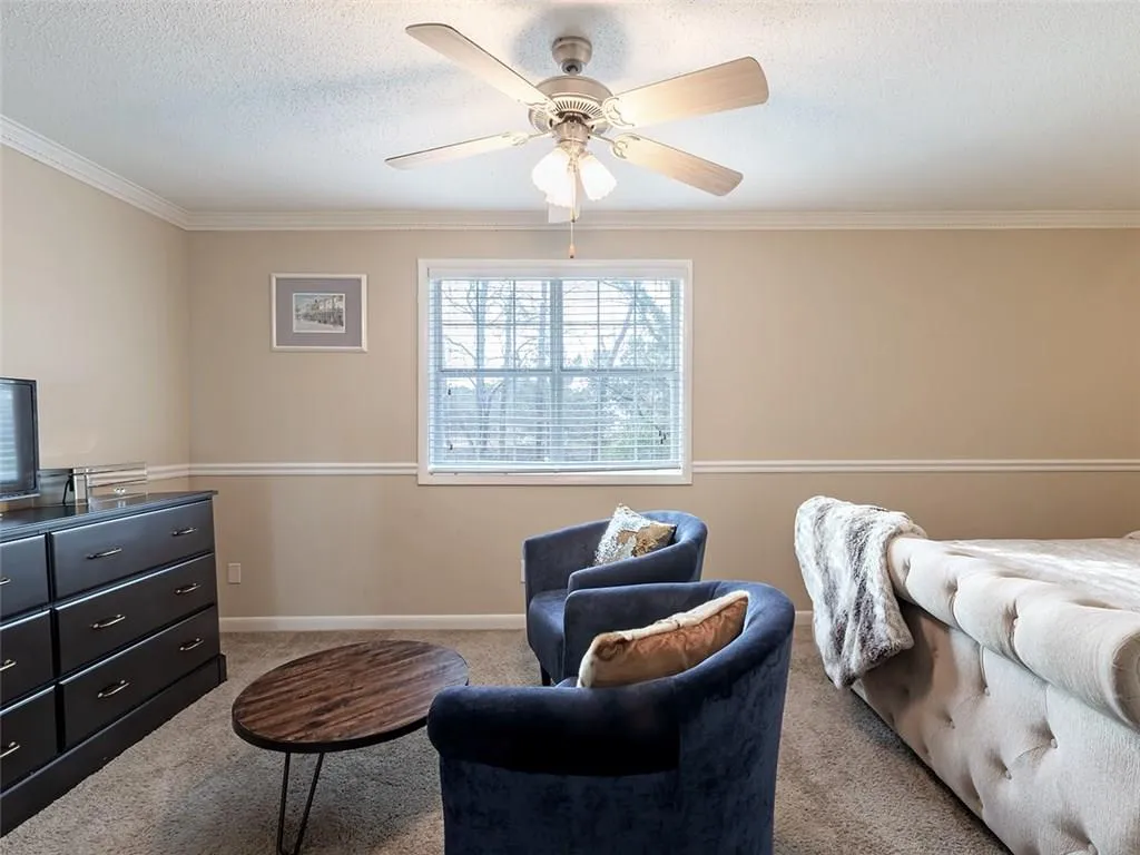 6900 Roswell Road Unit L10, Atlanta, Georgia 30328, 2 Bedrooms Bedrooms, ,2 BathroomsBathrooms,Residential,Sold,6900 Roswell Road Unit L10,6116053