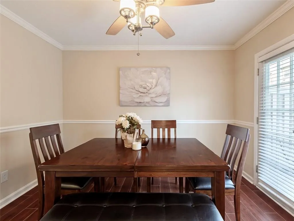 6900 Roswell Road Unit L10, Atlanta, Georgia 30328, 2 Bedrooms Bedrooms, ,2 BathroomsBathrooms,Residential,Sold,6900 Roswell Road Unit L10,6116053