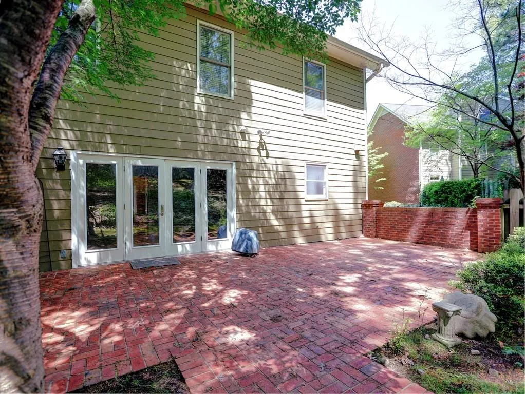 7155 Roswell Road Unit 11, Atlanta, Georgia 30328, 3 Bedrooms Bedrooms, ,2 BathroomsBathrooms,Residential,Sold,7155 Roswell Road Unit 11,6003795