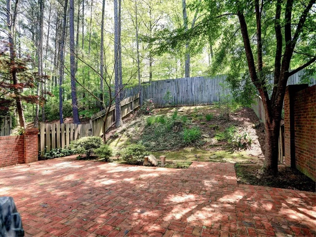 7155 Roswell Road Unit 11, Atlanta, Georgia 30328, 3 Bedrooms Bedrooms, ,2 BathroomsBathrooms,Residential,Sold,7155 Roswell Road Unit 11,6003795