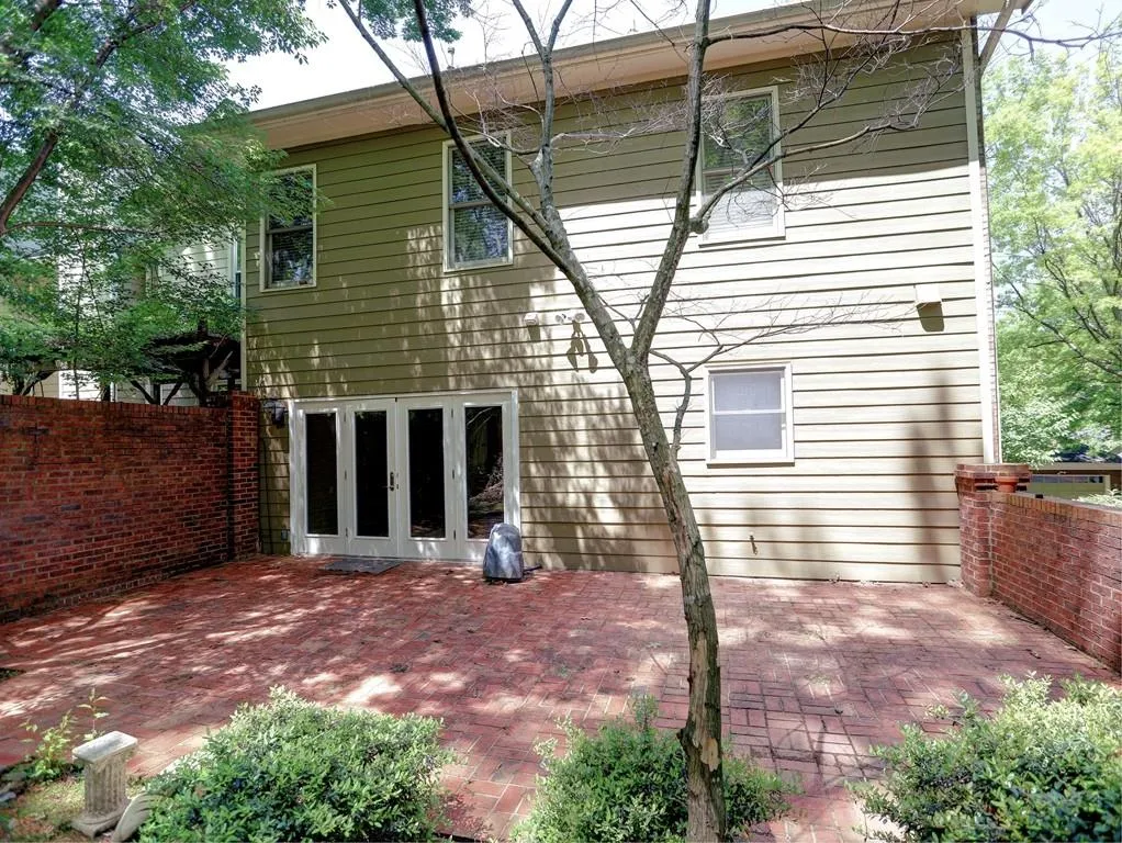 7155 Roswell Road Unit 11, Atlanta, Georgia 30328, 3 Bedrooms Bedrooms, ,2 BathroomsBathrooms,Residential,Sold,7155 Roswell Road Unit 11,6003795