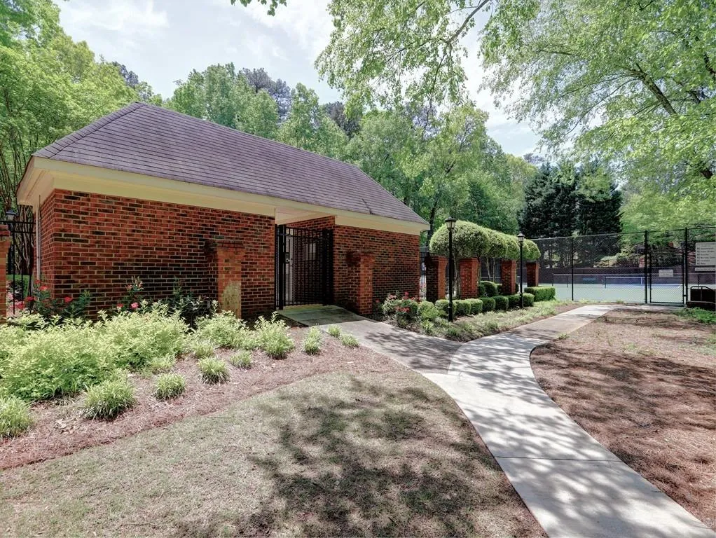 7155 Roswell Road Unit 11, Atlanta, Georgia 30328, 3 Bedrooms Bedrooms, ,2 BathroomsBathrooms,Residential,Sold,7155 Roswell Road Unit 11,6003795