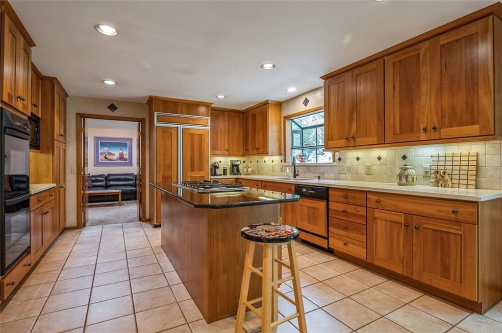 230 Brandon Place, Sandy Springs, Georgia 30328, 5 Bedrooms Bedrooms, ,3 BathroomsBathrooms,Residential,Sold,230 Brandon Place,7281332